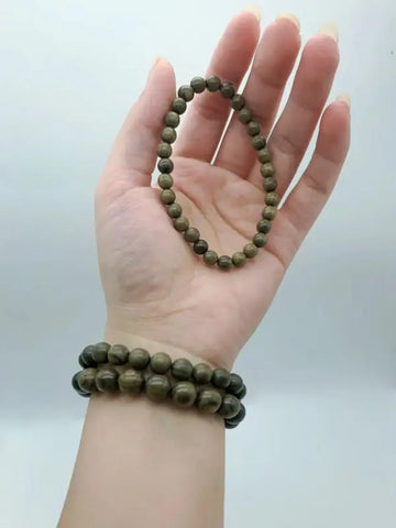 Green sandalwood single-loop prayer beads bracelet - 10mm