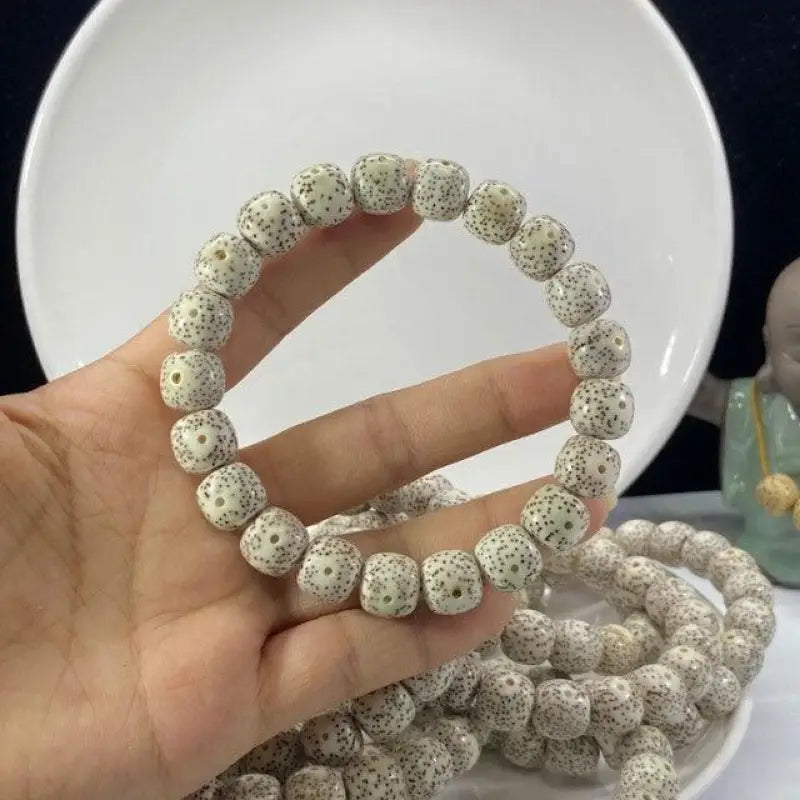 Natural unprocessed smooth white star-moon bodhi prayer beads bracelet from hainan china